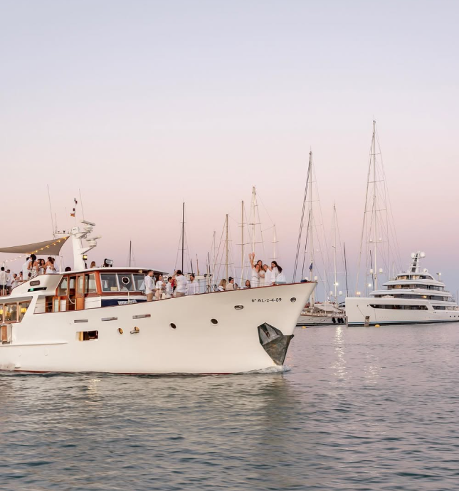 Boda en barco en Mallorca organizada por Duo Estudi